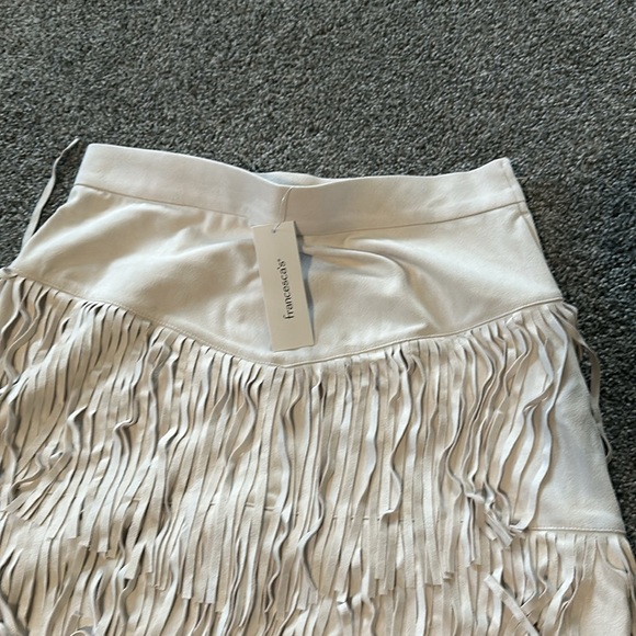 Francesca’s Fringe skirt.  Size M. New with Tags! - Picture 2 of 4